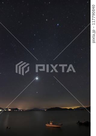 瀬戸内の冬の星景　昇る金星とおとめ座 117790840