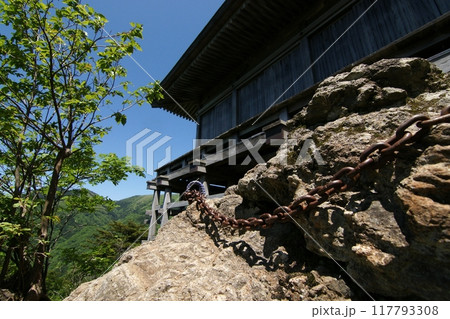 鳥取　四季の散歩　春　三徳山 117793308