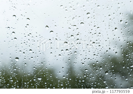 雨の日の窓ガラス 雨の日の窓ガラス 117793559