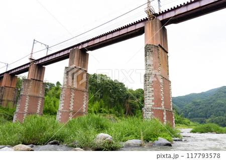 埼玉県秩父郡長瀞町 秩父鉄道荒川橋梁 埼玉県秩父郡長瀞町 秩父鉄道荒川橋梁 117793578