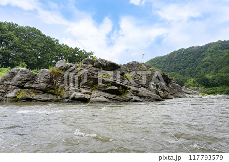 埼玉県秩父郡長瀞町 長瀞ライン下り(増水時) 埼玉県秩父郡長瀞町 長瀞ライン下り(増水時) 117793579