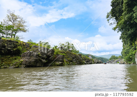 埼玉県秩父郡長瀞町 長瀞ライン下り(増水時) 埼玉県秩父郡長瀞町 長瀞ライン下り(増水時) 117793592