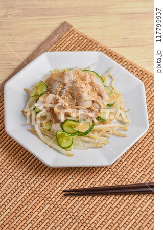 豚肉の冷製しゃぶしゃぶ胡麻ソース 豚肉の冷製しゃぶしゃぶ胡麻ソース 117799937