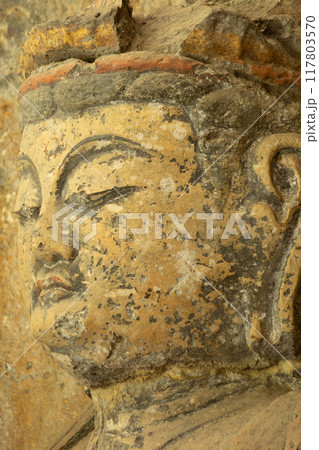 臼杵石仏の大日如来像 117803570