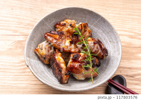 豚バラ軟骨の塩こうじオーブン焼き 豚バラ軟骨の塩こうじオーブン焼き 117803576