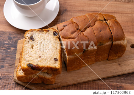 赤葡萄のレーズン食パン 赤葡萄のレーズン食パン 117803968