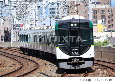 【京阪】13000系 準急(京阪本線:西三荘駅) 【京阪】13000系 準急(京阪本線:西三荘駅) 117805946