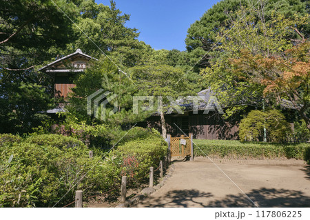 国指定名勝　哲学堂公園　髑髏庵・復活廊・鬼神窟・接神室・霊明閣 117806225