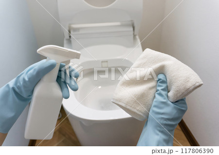 トイレ掃除 117806390