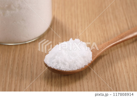 スプーンに盛られた砂糖 117808914