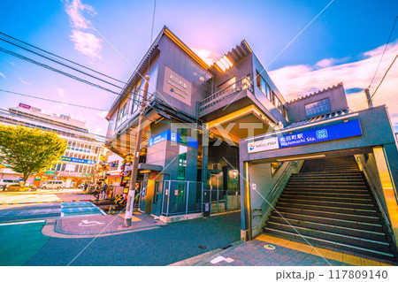 日本の横浜都市景観　8月。SOTETSU　和田町駅などを望む＝令和6年8月24日 117809140