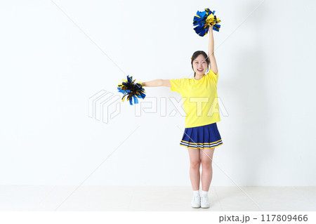 笑顔のチアガール 117809466