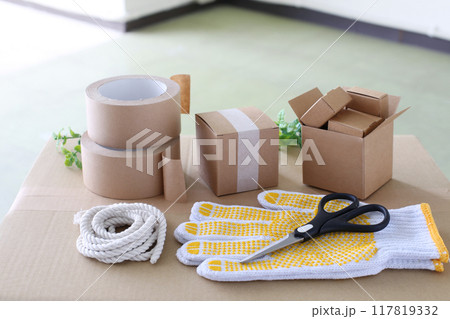 引越し準備の道具のイメージ 117819332