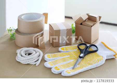 引越し準備の道具のイメージ 117819333