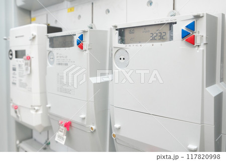 Electric energy meter measuring power usage 117820998