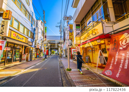 日本の横浜都市景観 8月。SOTETSU 天王町駅 東口 (北方面)などを望む=令和6年8月24日 日本の横浜都市景観 8月。SOTETSU 天王町駅 東口 (北方面)などを望む=令和6年8月24日 117822436