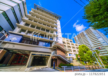 日本の横浜都市景観　8月。SOTETSU　星川駅前の横浜市消防局などを望む＝令和6年8月24日 117822851