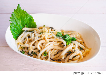 冷やしごまだれたぬきうどん 冷やしごまだれたぬきうどん 117827825