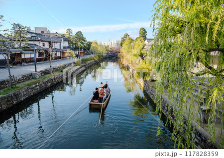 倉敷美観地区の風景 117828359