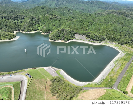 【城山上空から空撮】 城山湖と本沢ダム 【城山上空から空撮】 城山湖と本沢ダム 117829178