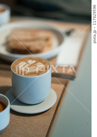 カフェラテ 117829596