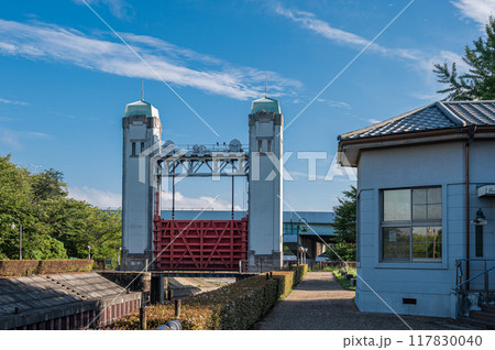 京都伏見の名所　三栖閘門　京都市伏見区 117830040