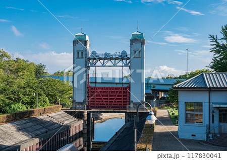 京都伏見の名所　三栖閘門　京都市伏見区 117830041
