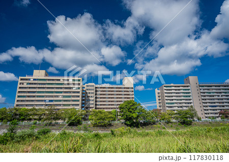 鴨川沿いに建つマンション　七条大橋下流側 117830118