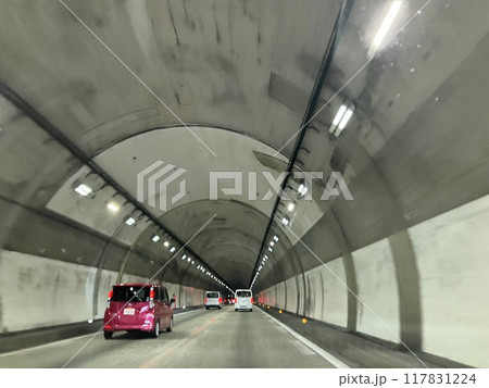 高速道路の風景、恵那山トンネル 高速道路の風景、恵那山トンネル 117831224