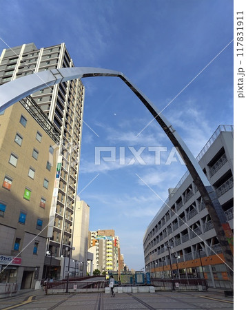 晴れの日の町田駅前 晴れの日の町田駅前 117831911