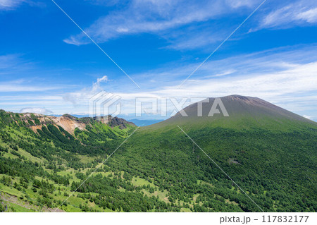 【山素材】夏のトーミの頭から見る浅間山【長野県】 【山素材】夏のトーミの頭から見る浅間山【長野県】 117832177