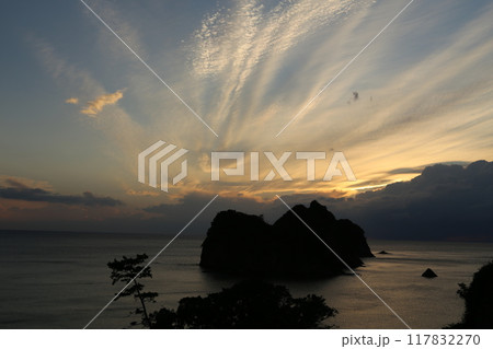 美しい海岸の夕焼け 美しい海岸の夕焼け 117832270