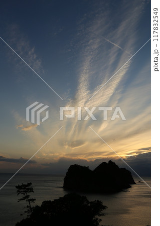 美しい海岸の夕焼け 美しい海岸の夕焼け 117832549