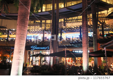 躍動するフィリピン - マニラ・グリーンベルトの夕景 都市景観(2023年9月) 躍動するフィリピン - マニラ・グリーンベルトの夕景 都市景観(2023年9月) 117833767