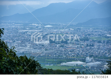 田舎風景　高台から眺める長野市の風景 117833814
