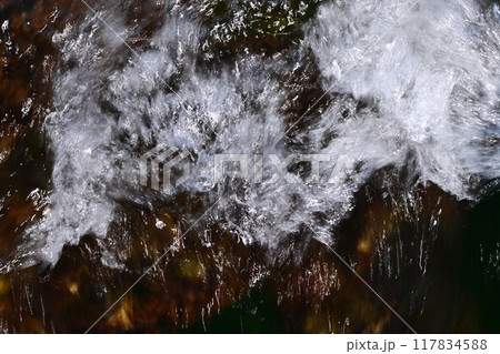 激しい水流 激しい水流 117834588
