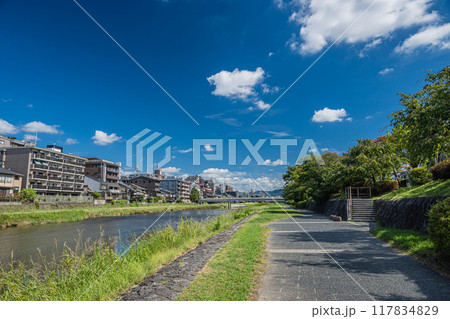 京都鴨川夏景色 京都鴨川夏景色 117834829