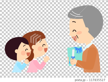 一位老人家很高興收到孩子們的禮物 117835527