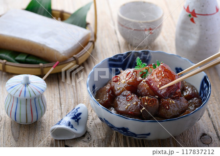 ピリ辛こんにゃく （ こんにゃくの煮物 ） 117837212