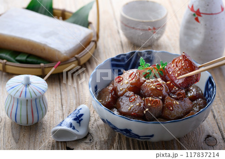 ピリ辛こんにゃく （ こんにゃくの煮物 ） 117837214