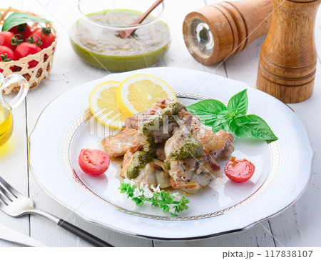 鶏肉のジェノベーゼソテー （ チキンソテー ジェノベーゼソース ） 117838107