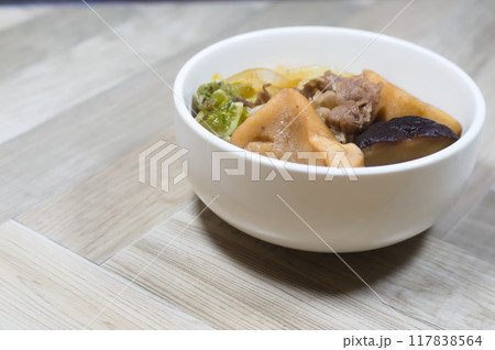 ご家庭のすき焼き 117838564