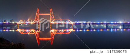 昇開橋ライトアップ風景 筑後川昇開橋(ちくごがわしょうかいきょう)佐賀市諸富「佐賀県と福岡県の県境」 昇開橋ライトアップ風景 筑後川昇開橋(ちくごがわしょうかいきょう)佐賀市諸富「佐賀県と福岡県の県境」 117839076