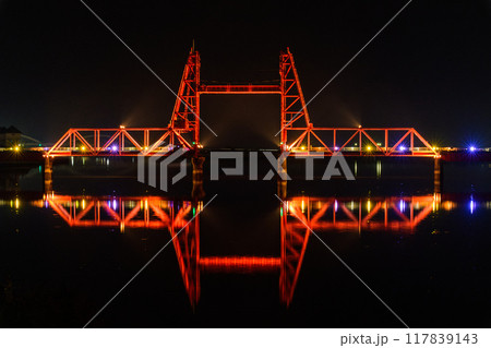 昇開橋ライトアップ風景　筑後川昇開橋（ちくごがわしょうかいきょう）佐賀市諸富「佐賀県と福岡県の県境」 117839143
