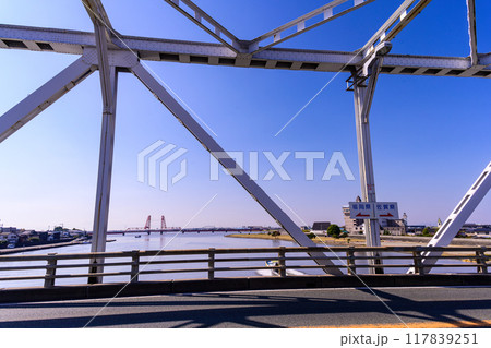 昇開橋周辺風景　筑後川昇開橋（ちくごがわしょうかいきょう）佐賀市諸富「佐賀県と福岡県の県境」 117839251