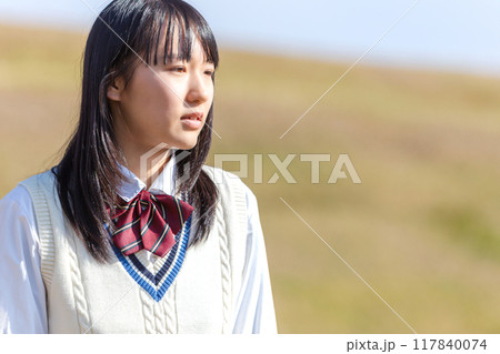 物思い 女子高生 物思い 女子高生 117840074