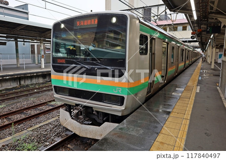 高崎駅停車中のE231系電車 高崎駅停車中のE231系電車 117840497