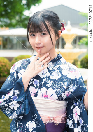 倉敷アイビー浴衣の美少女 117840713