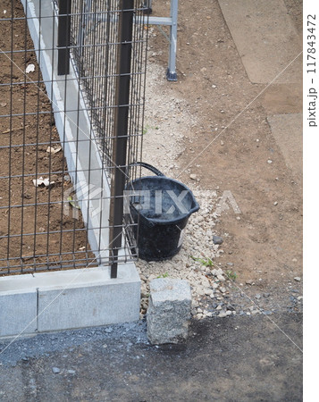 一戸建て住宅のブロック塀を施工する 117843472