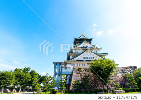 大阪城本丸広場から見た天守閣 117847179
